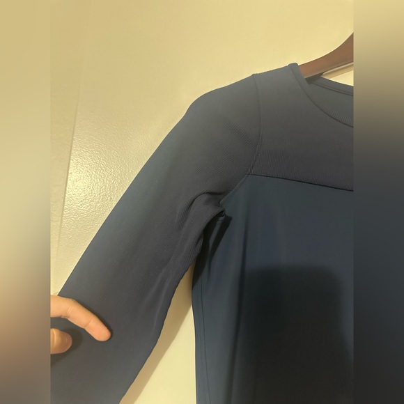 Lululemon Out Of This World Long Sleeve Inkwell Navy Size 4 - Picture 8 of 10